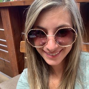 Meet your Posher, Victoria